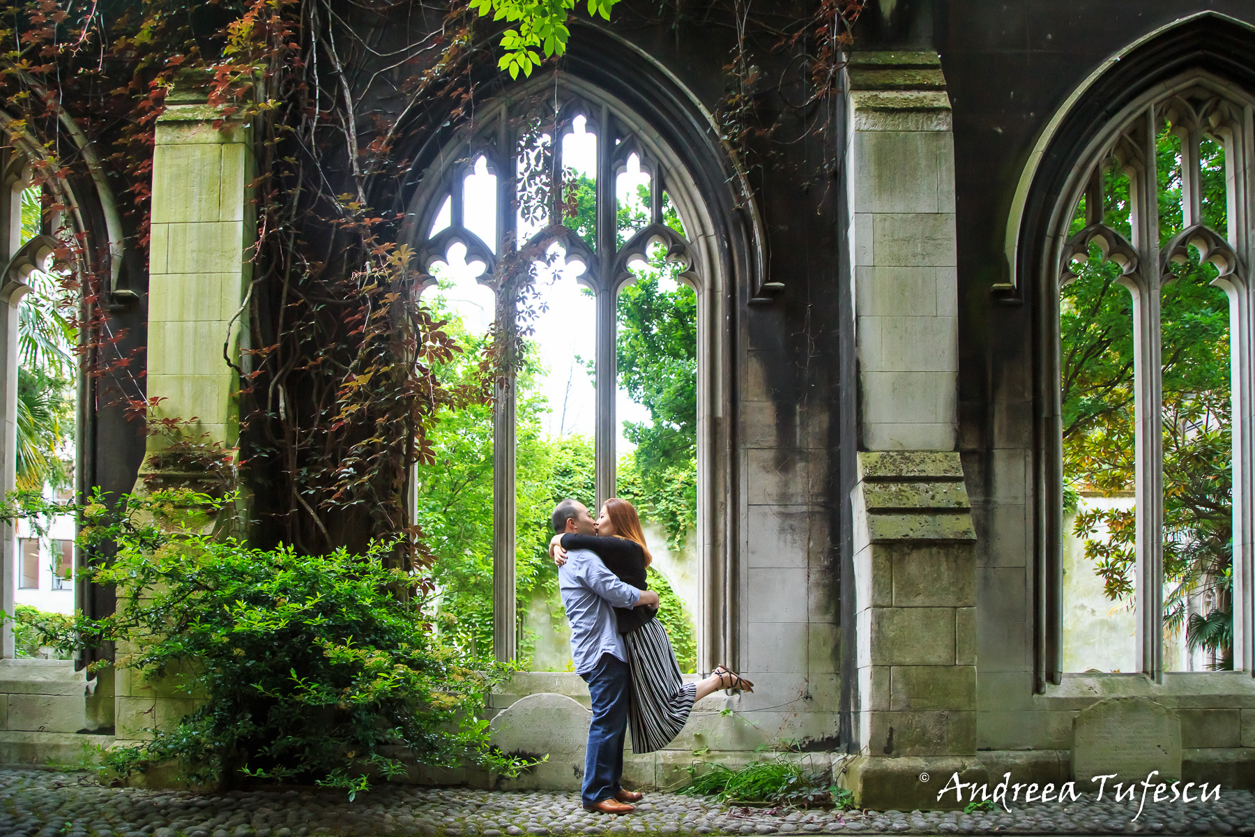  Wedding and Engagement Photography by Andreea Tufescu - H & R Engagement - PreWedding Photoshoot Central London Tower Bridge 