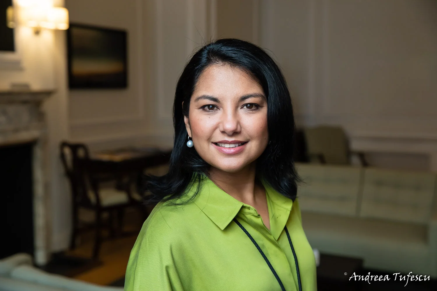 Personal Branding Portraits by Andreea Tufescu Photography - Lorraine Avanessian Skin Therapy