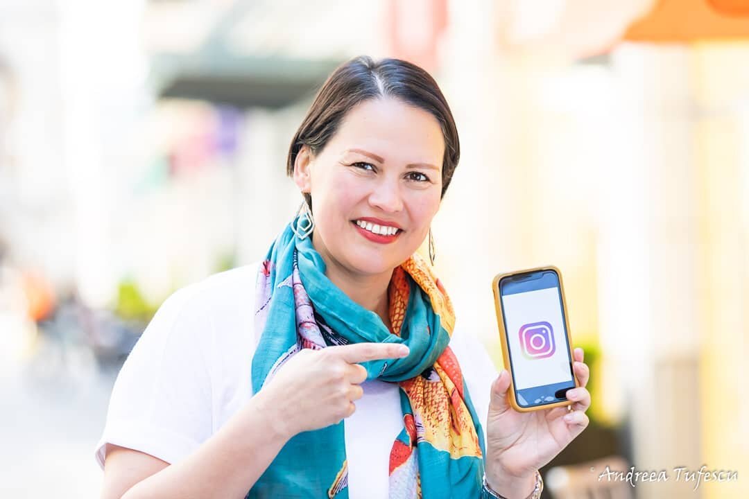 What a glorious morning today, just like the one we had for the branding photoshoot with the two awesome founders of Be Authentic Social 💕 

Great prompt for me to share another favourite image from a really fun session 📸. Everyone, please meet the