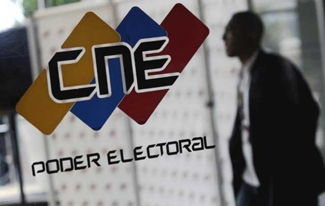 Los inhabilitados intentarán este lunes inscribir sus candidaturas para las parlamentarias