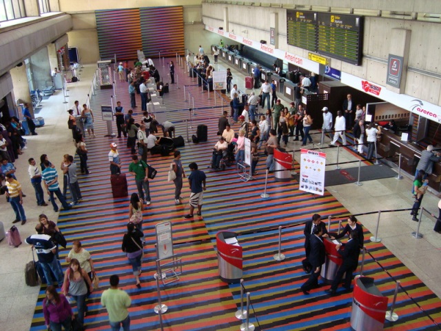 vendrán ajustes a los costos internacionales de las tasas de salida en todos los aeropuertos. Foto: archivo.