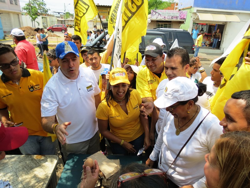 El parlamentario acompañó a los candidatos de la Unidad en Barcelona Foto Luis Méndez U.&nbsp;