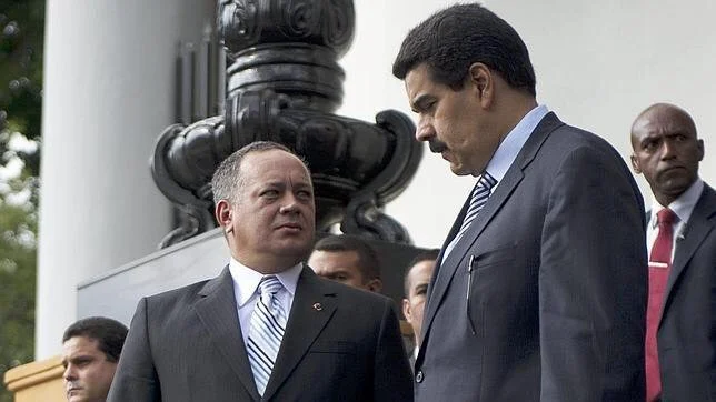 Maduro convocó para este jueves a los delegados del Psuv para definir estrategias