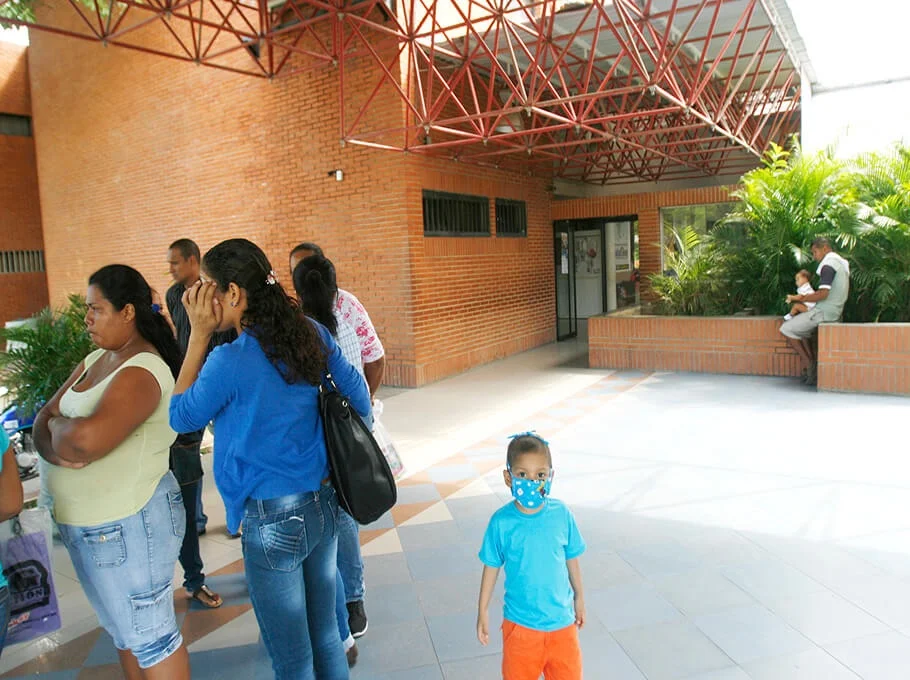 “Niños con cáncer recluidos en oncológico de Barcelona están a la deriva”