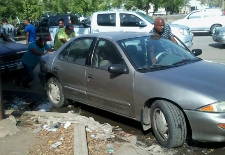 Tiroteo en la Duncan de la Zona industrial de Barcelona dejó dos heridos de bala