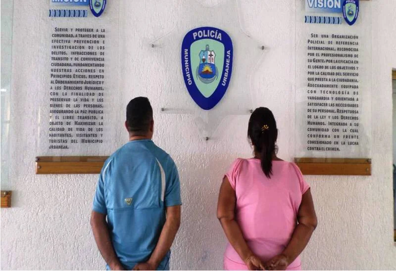 Policía de Lechería frustró par de robos a vehículos