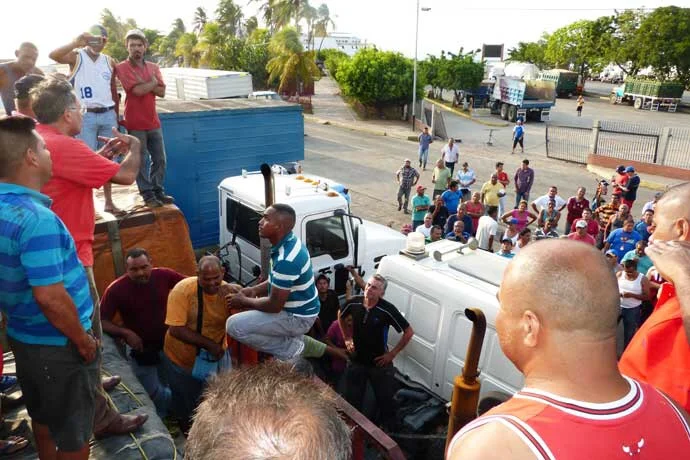 Rebasados por los problemas anzoatiguenses toman las calles en protesta #9Mar