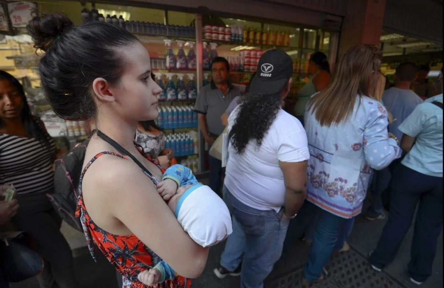 Economía de Venezuela no es sostenible a mediano plazo