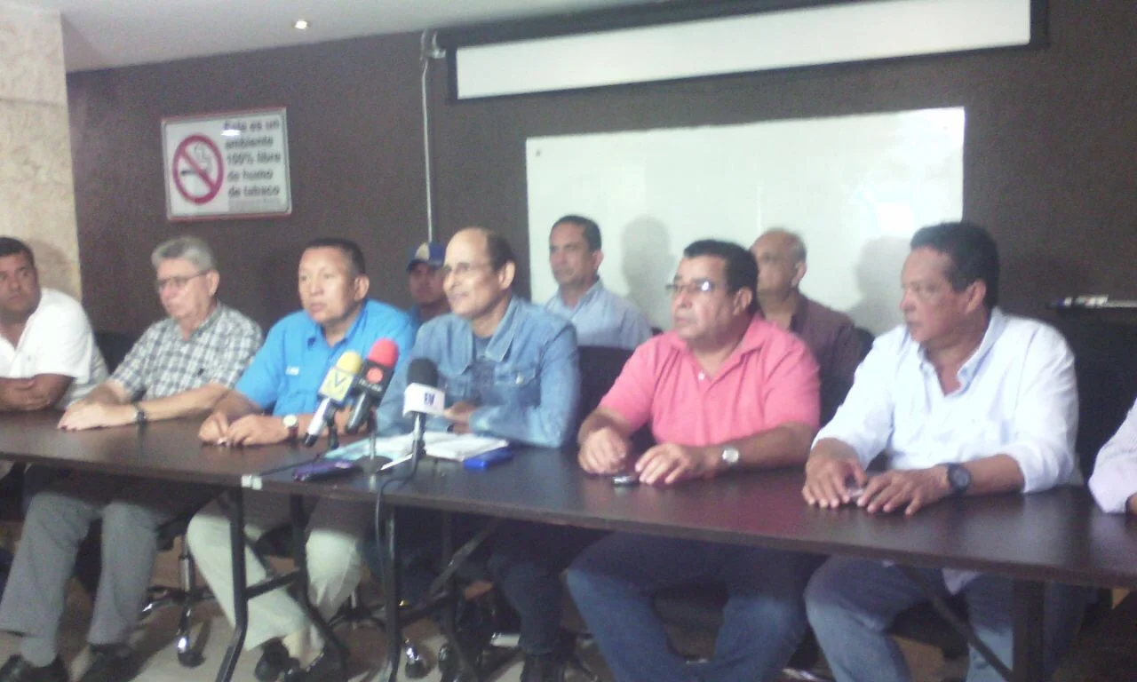 MUD gestiona logística para la recolección del 20% de las firmas