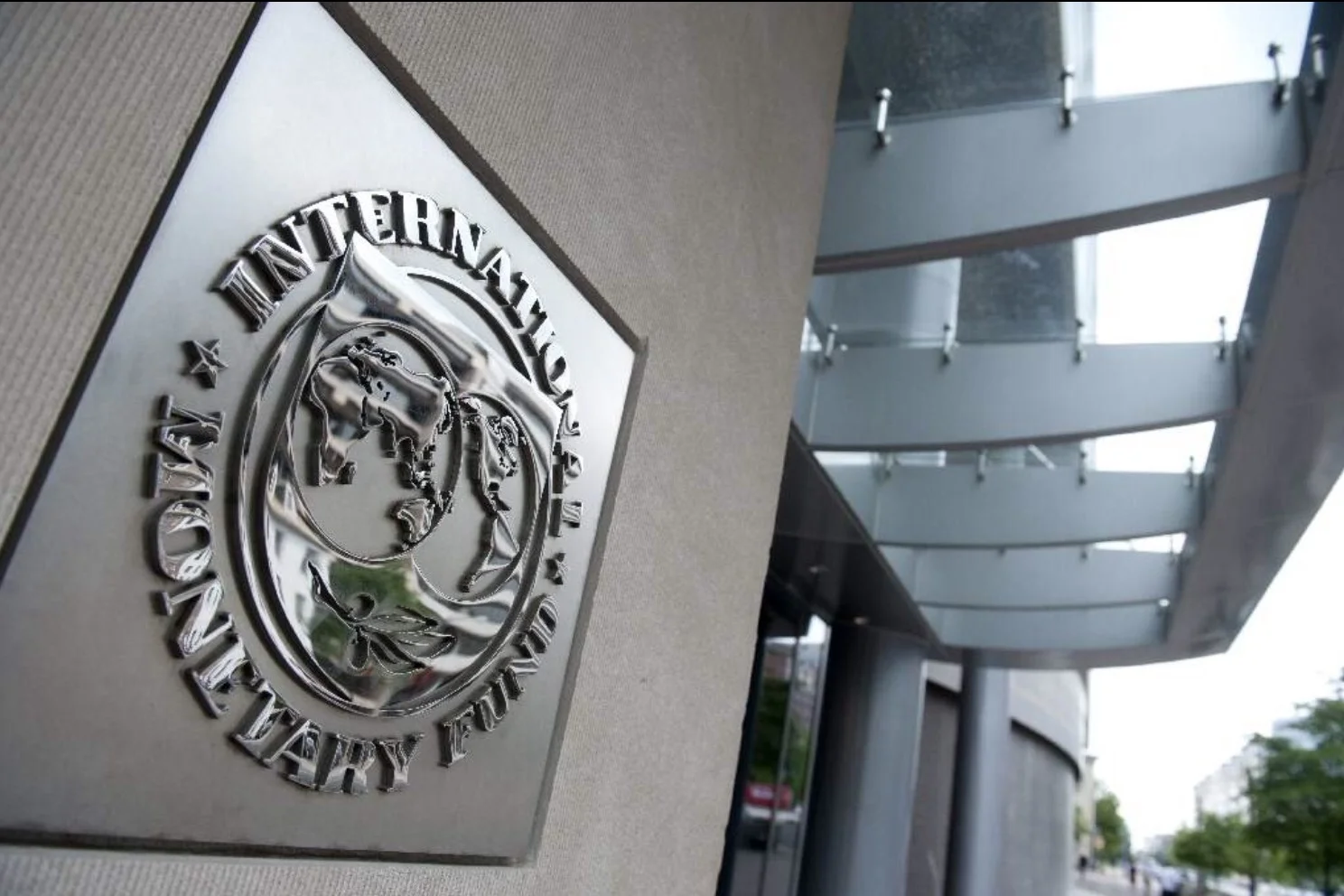 La economía mundial mejorará "marginalmente" para América Latina