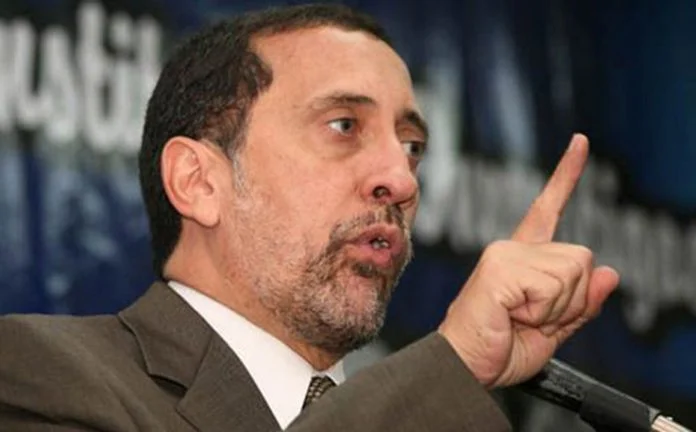 José Guerra exige al Gobierno posponer la reconversión monetaria