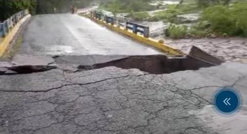 Onda tropical 47  genera inundaciones en varios municipios del estado Sucre.