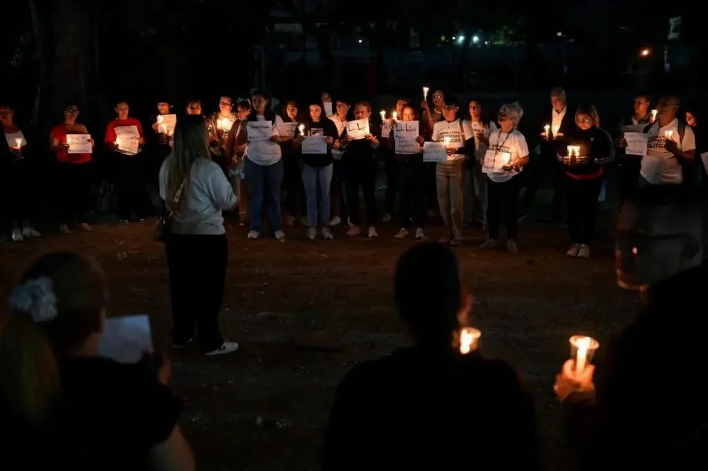 Familiares acampan frente a cárceles en Venezuela y exigen liberación inmediata de todos los presos políticos