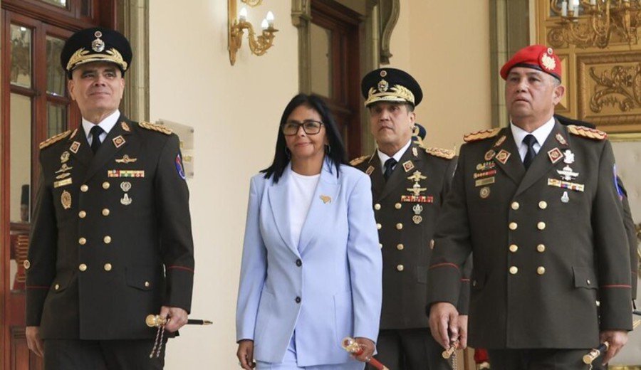 Terremoto político en Miraflores: Delcy Rodríguez decapita al alto mando militar de Maduro