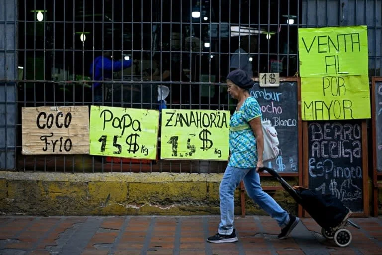 La dolarización formal, un sueño tentador en la Venezuela tutelada por EEUU