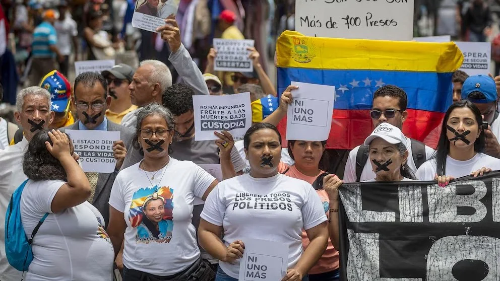Doble castigo del chavismo a presos políticos: les quitan su libertad y también sus propiedades