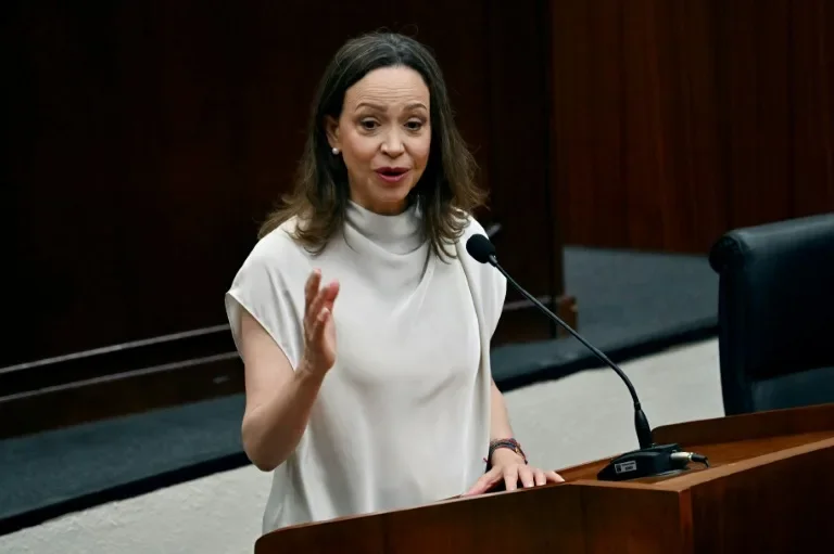 María Corina Machado pide una transición en Venezuela sin "rendición" ni "revancha"