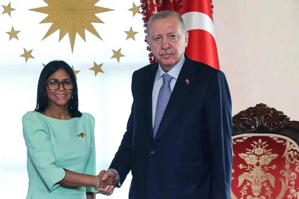 Delcy Rodríguez se reunió con Erdogan en Estambul y fijó meta de triplicar el comercio bilateral con Turquía