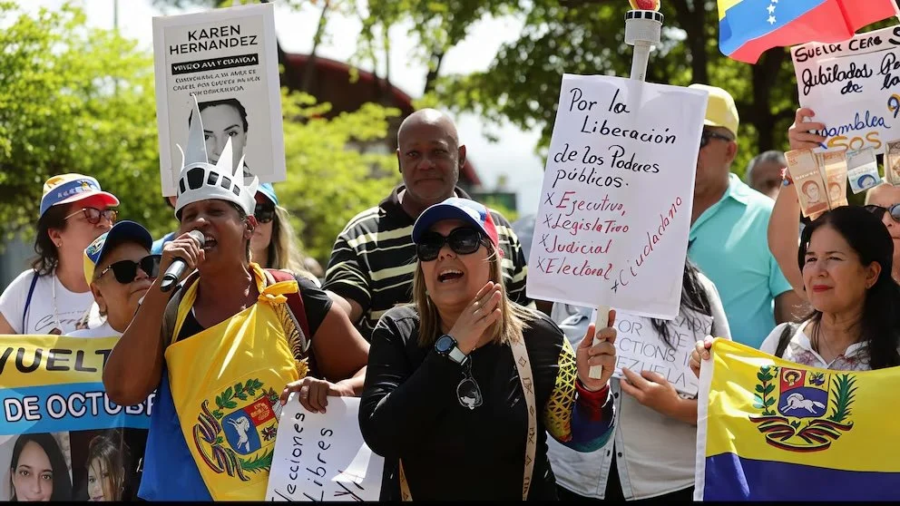 Venezolanos piden a Estados Unidos intervenir para evitar más muertes de familiares de presos políticos