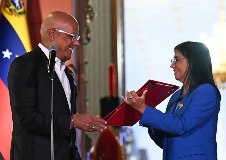 Bajo tutela de EE.UU., el chavismo y la oposición iniciaron un diálogo para una transición política en Venezuela