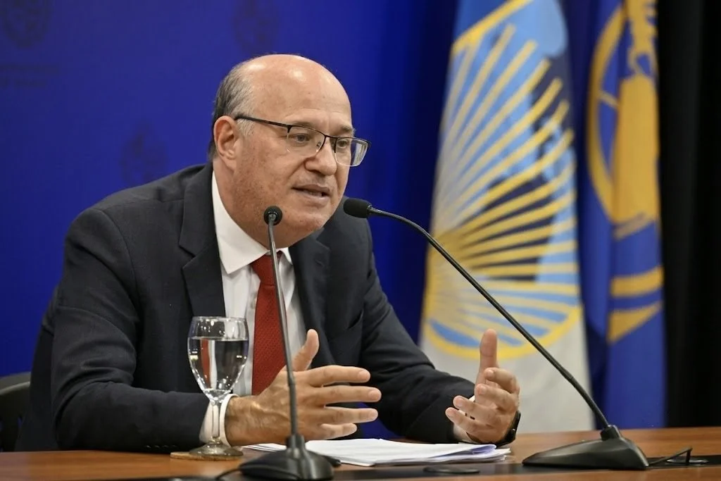El presidente del BID descarta una reanudación inmediata de los préstamos a Venezuela