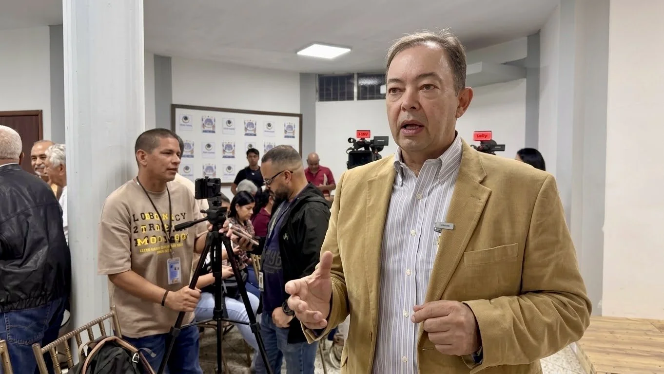 “Sin luz no hay turismo”: Galvis denuncia pérdidas de hasta 70 % en comercios de Lechería