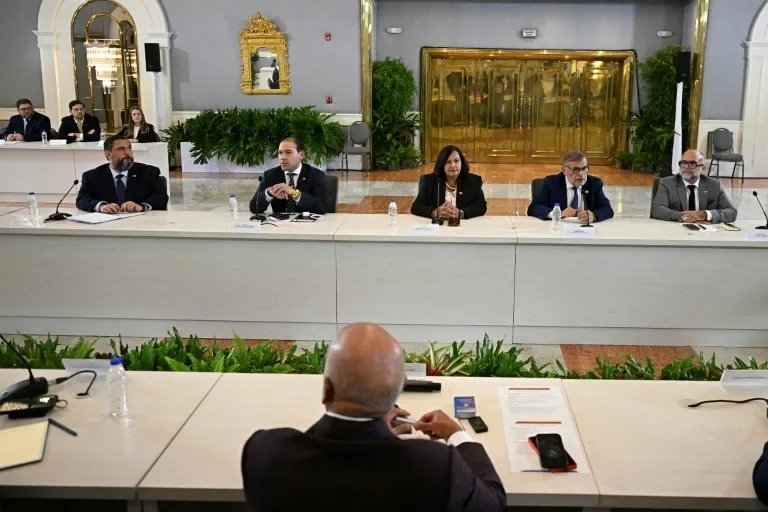 Venezuela excarcela a más presos políticos tras cierre de segunda ronda de diálogo con la oposición