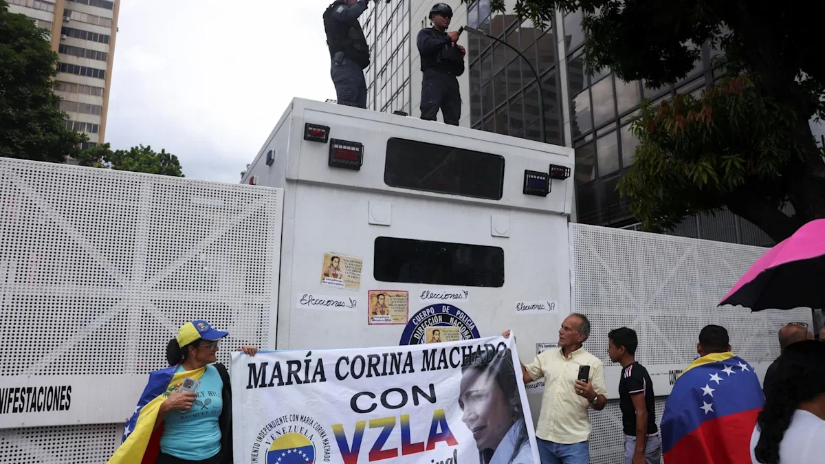 María Corina Machado critica que EEUU la excluya del diálogo en Venezuela mientras sus partidarios exigen elecciones