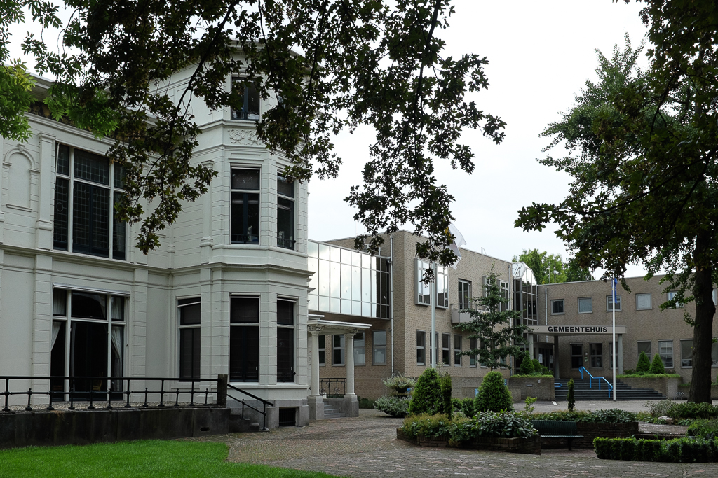 Asperen - Gemeentehuis-1.jpg