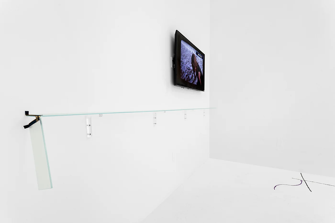 Glass Shelf Zipper Install View.jpg