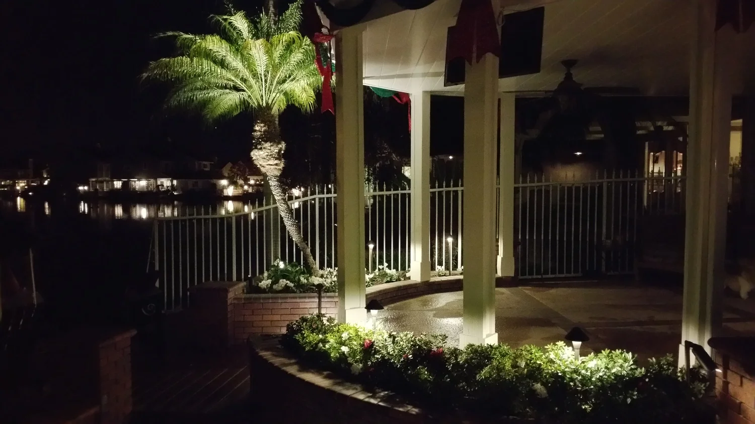 Yorba+Linda+Oc+night+lights+inc+cast+brass+led+outdoor+landscape+lighting+rear.jpg