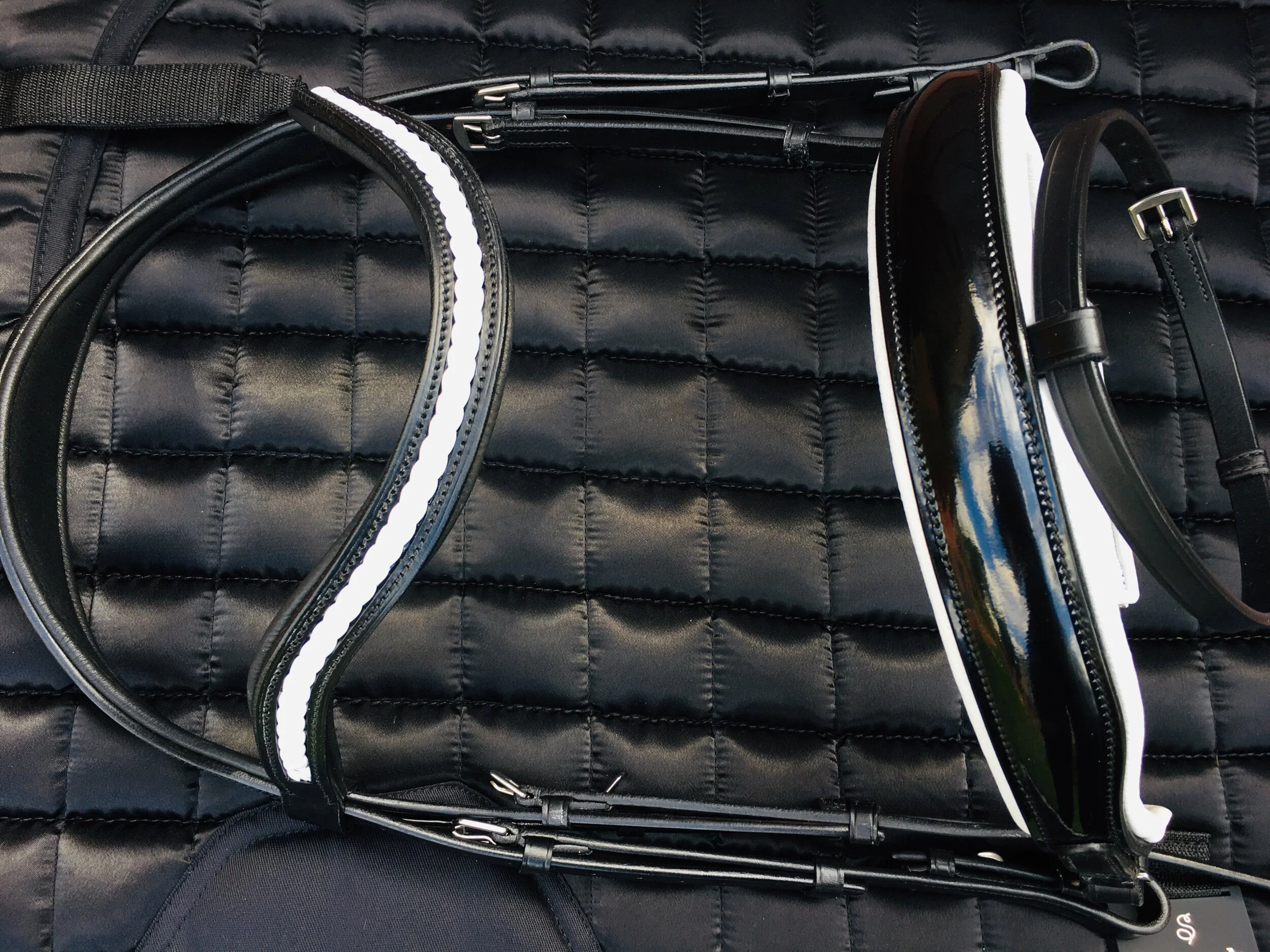 A6FEB4E0-FFA5-439C-87A3-4E80F0D2C903