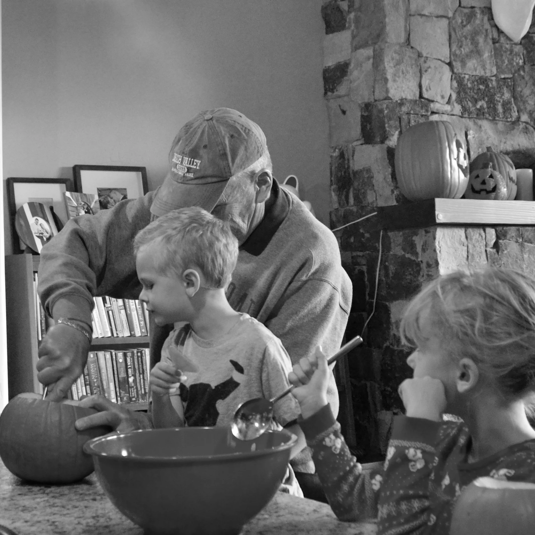 In which Papa carves pumpkins with Zoey and Luke