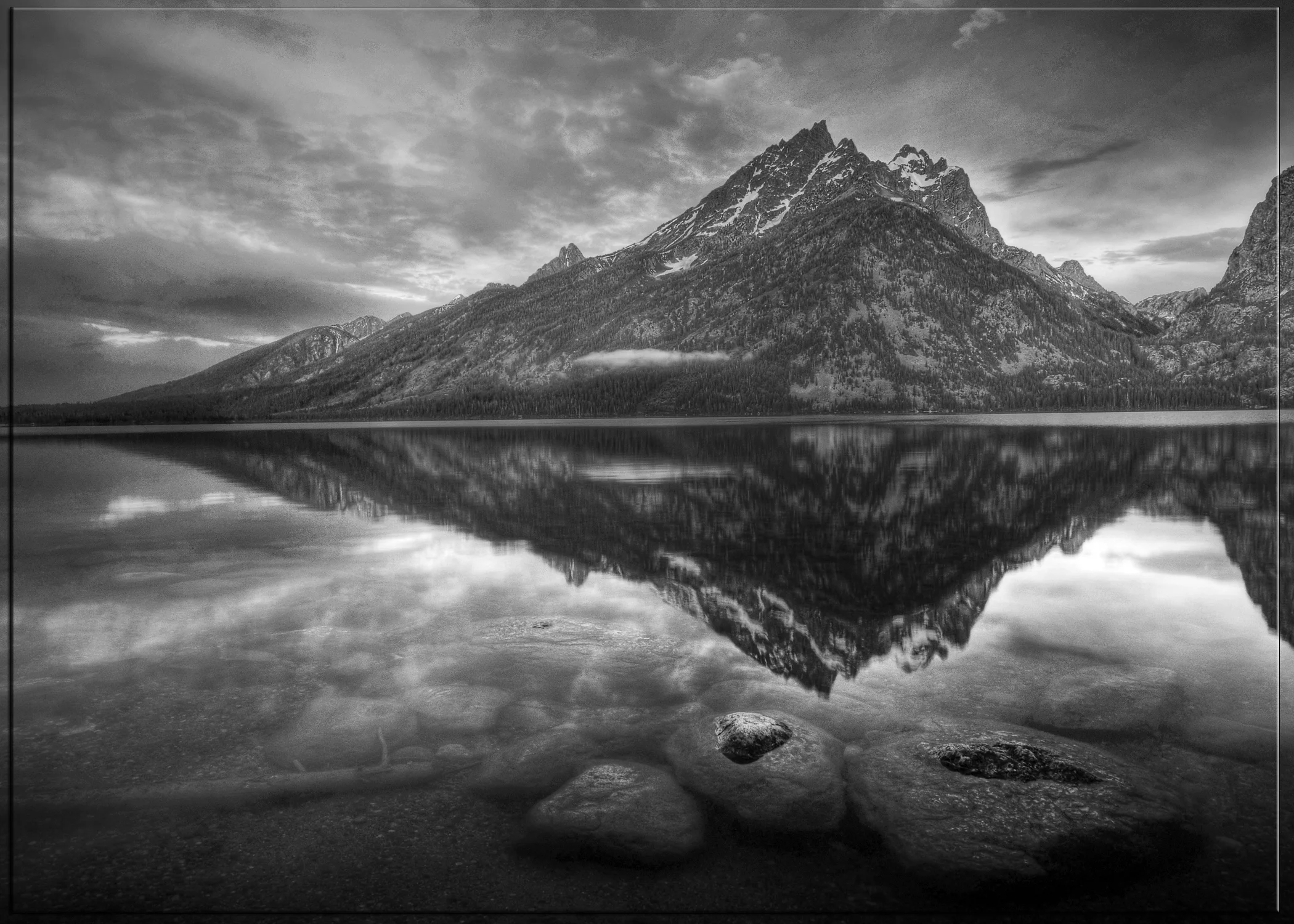 2217 Jenn Lake Rocks Ia b&w IV.jpg