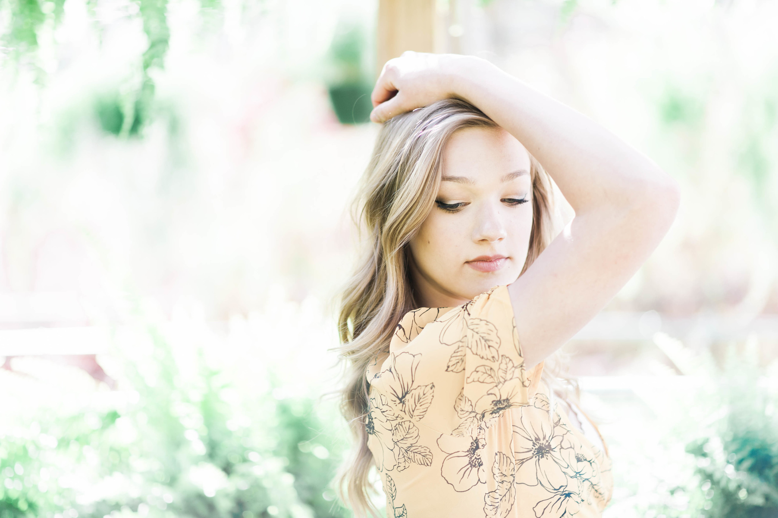 the-greenery-alabama-senior-session-in-greenhouse-ballerina-asheville-senior-photographer