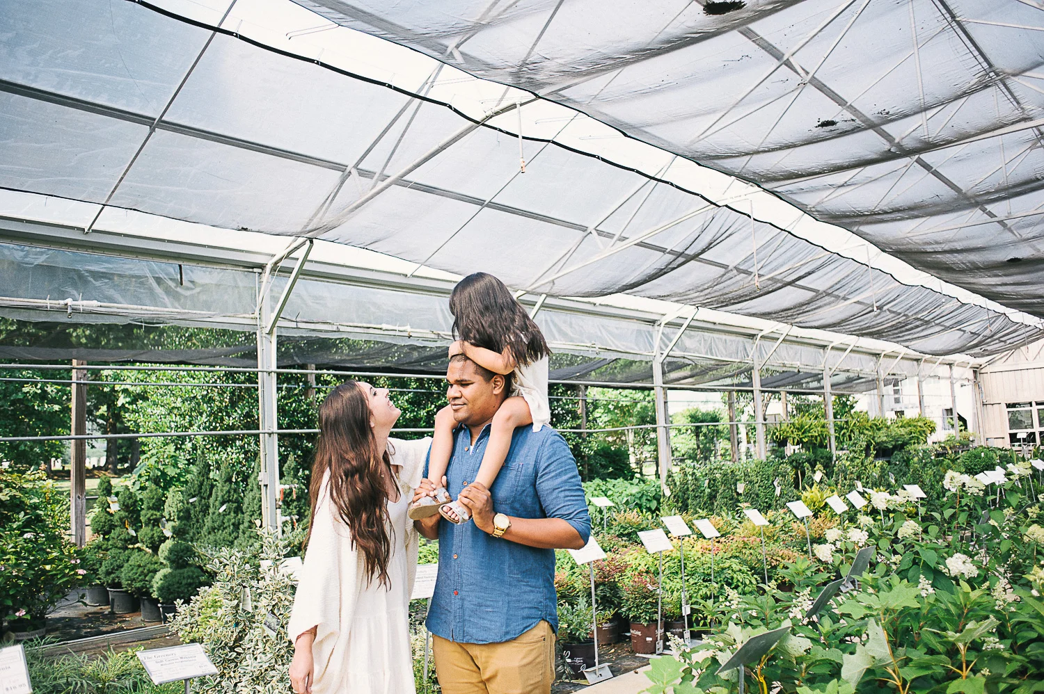 savannah-family-photographer-family-photographer-in-savannah-georgia-hazel-and-scout-m-mewsom-photography-family-photos-in-a-greenhouse-