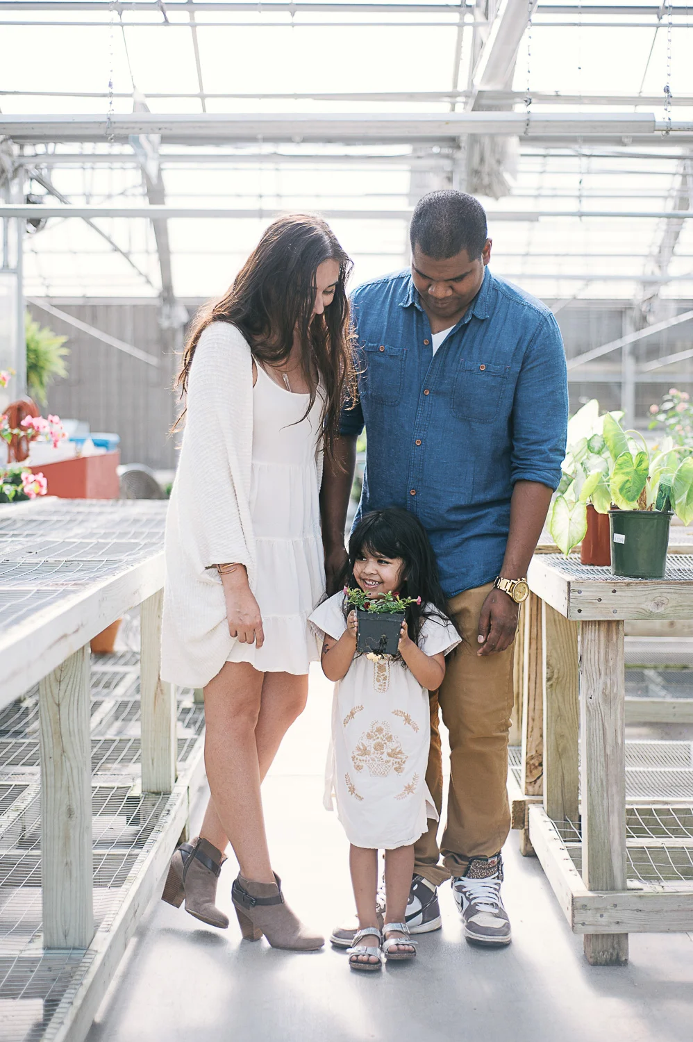 savannah-family-photographer-family-photographer-in-savannah-georgia-hazel-and-scout-m-mewsom-photography-family-photos-in-a-greenhouse-