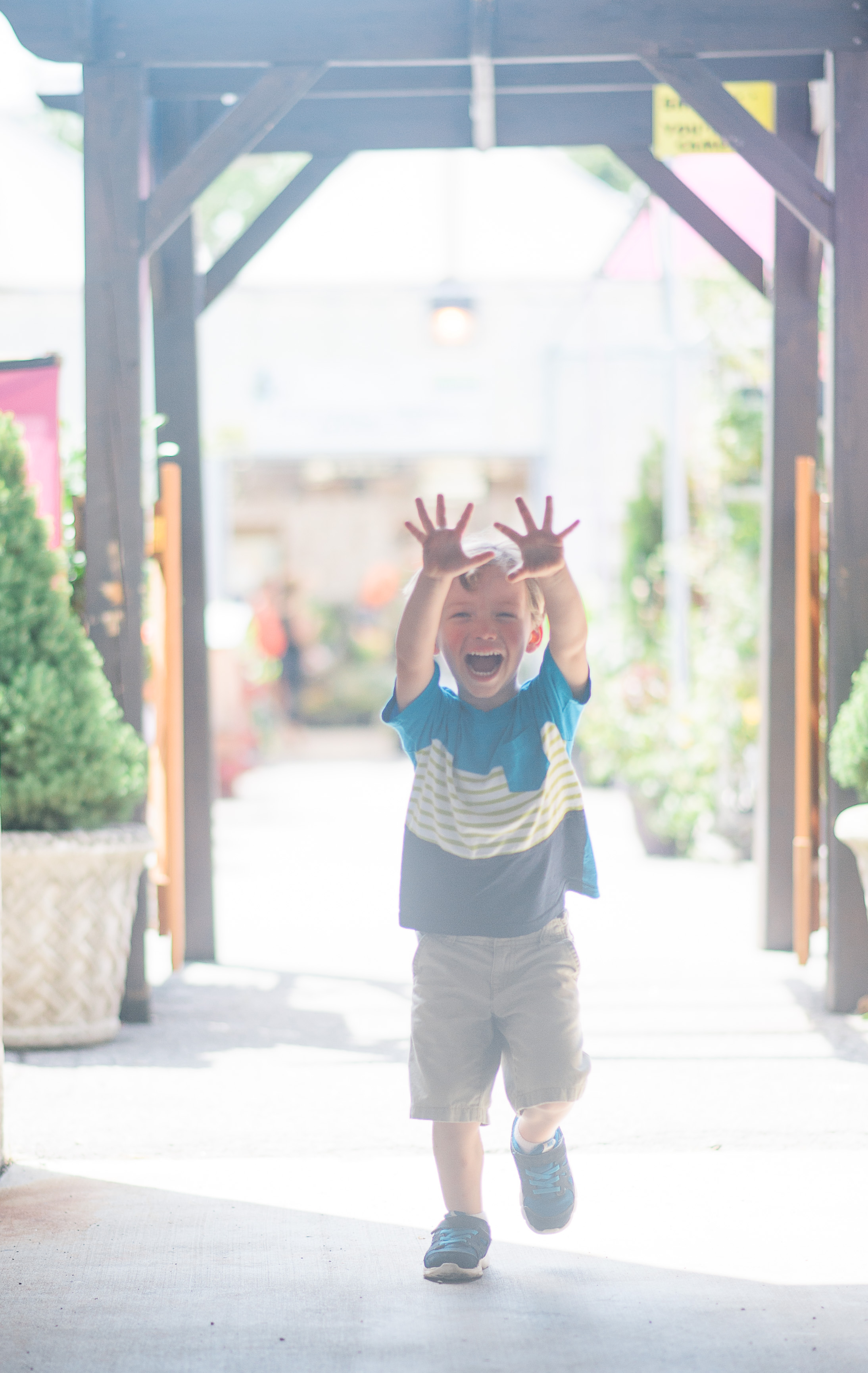 family-session-at-nashville-farmers-market-savannah-georgia-family-photographer-family-photographer-in-savannah-georgia-m-newsom-photography