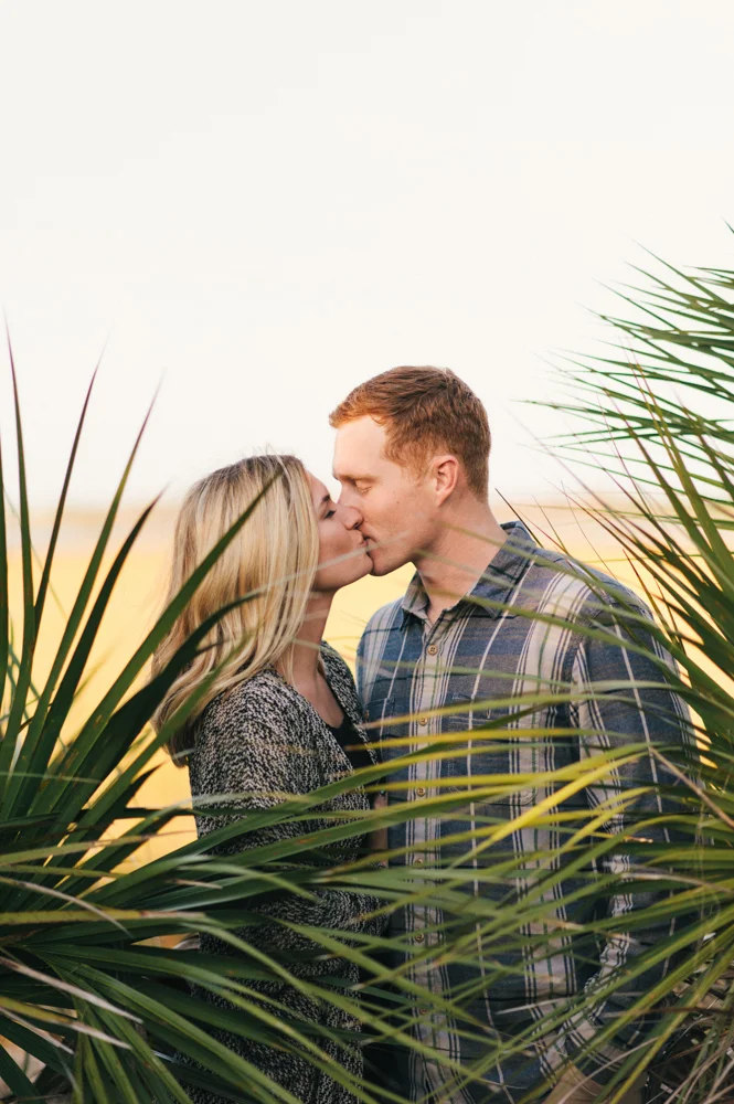 savannah-georgia-engagement-photographer-fort-pulaski-engagement-session-tybee-island-engagement-session