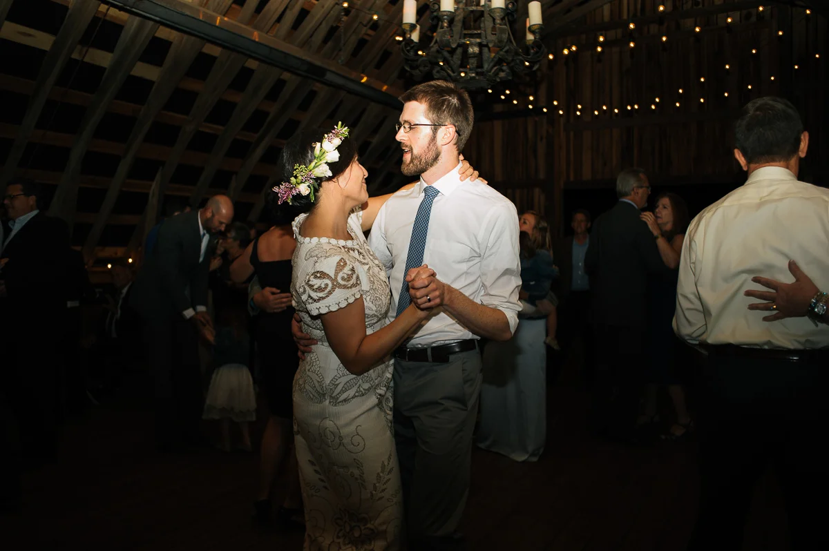 nashville-tennessee-wrens-nest-rustic-outdoor-wedding-nashville-wedding-photographer-destination-wedding-photographer
