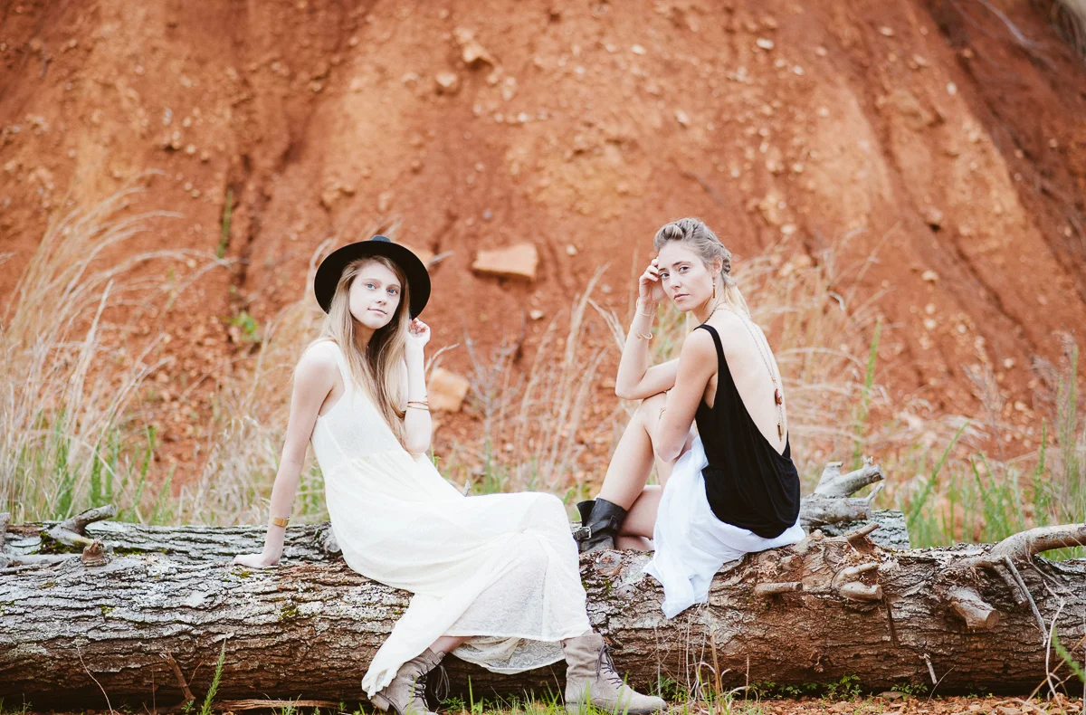 savannah-georgia-fashion-photographer-savannah-fashion-photographer-small-business-photographer-in-savannah-georgia-simon-and-ruby-sisters-of-nature-hazel-and-scout