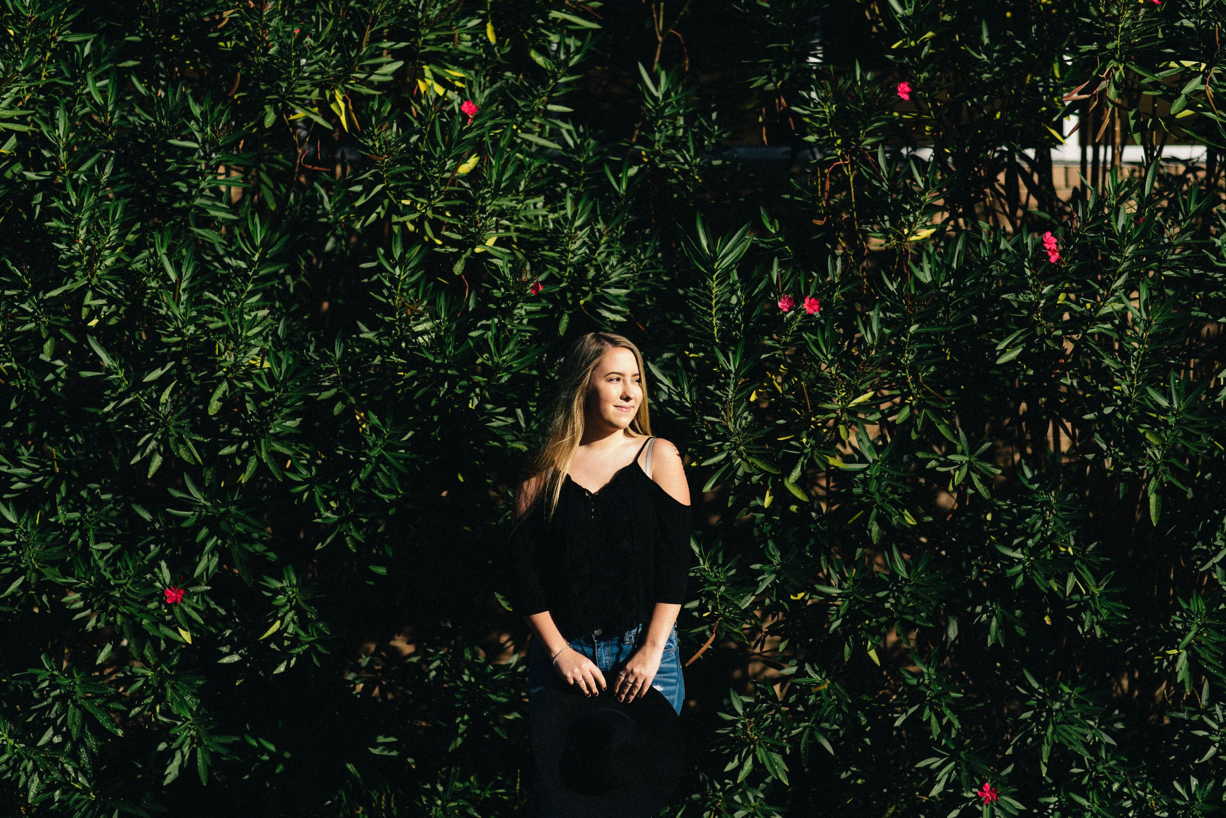 savannah-senior-photographer-senior-session-at-forsyth-park-in-savannah-georgia-meg-hill-photo-savannah-senior-photographer