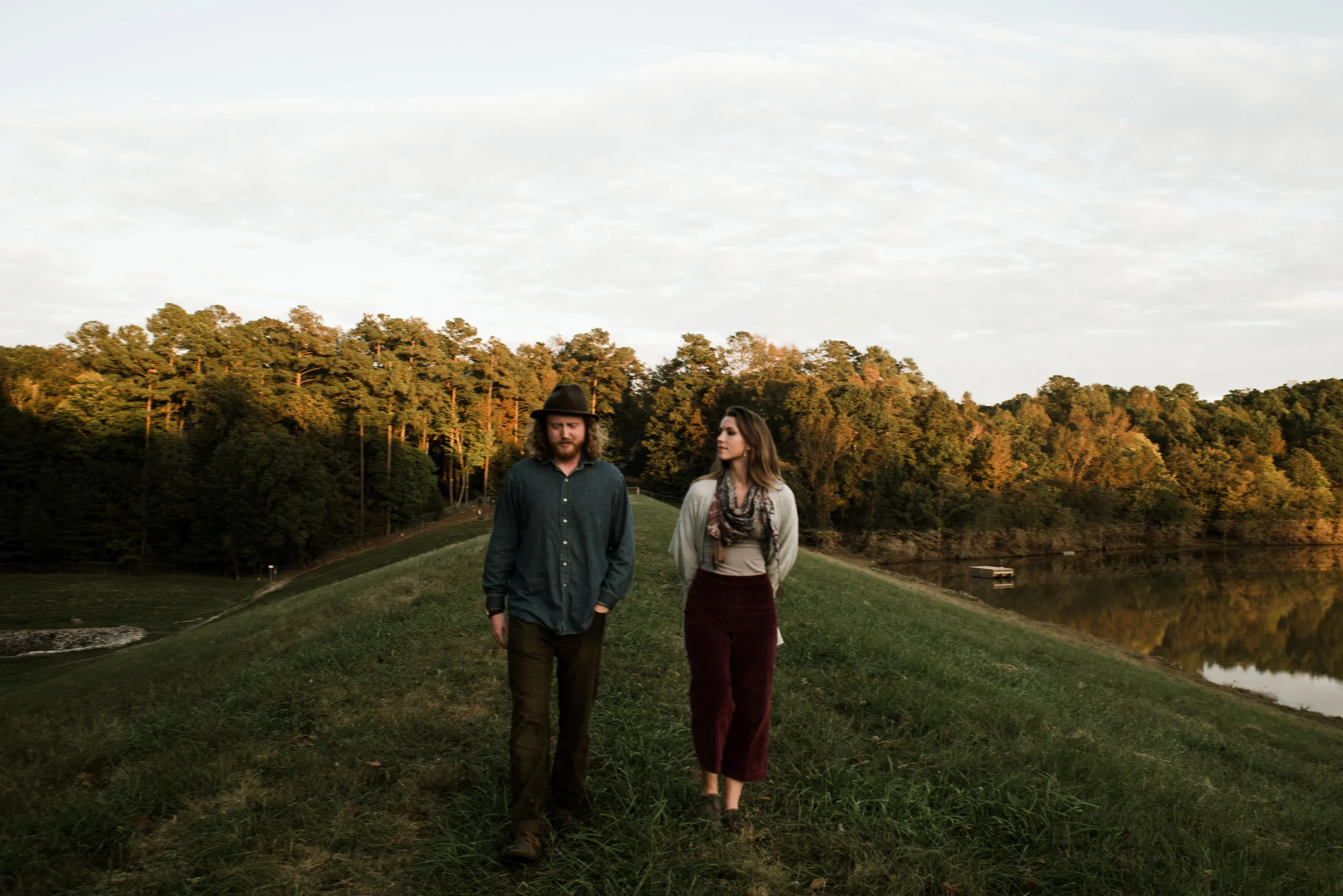 raleigh-north-carolina-engagement-session-meg-hill-photo-raleigh-engagement-photographer-carborro-engagemnet-photographer-north-carolina-triangle-engagemnet-photographer