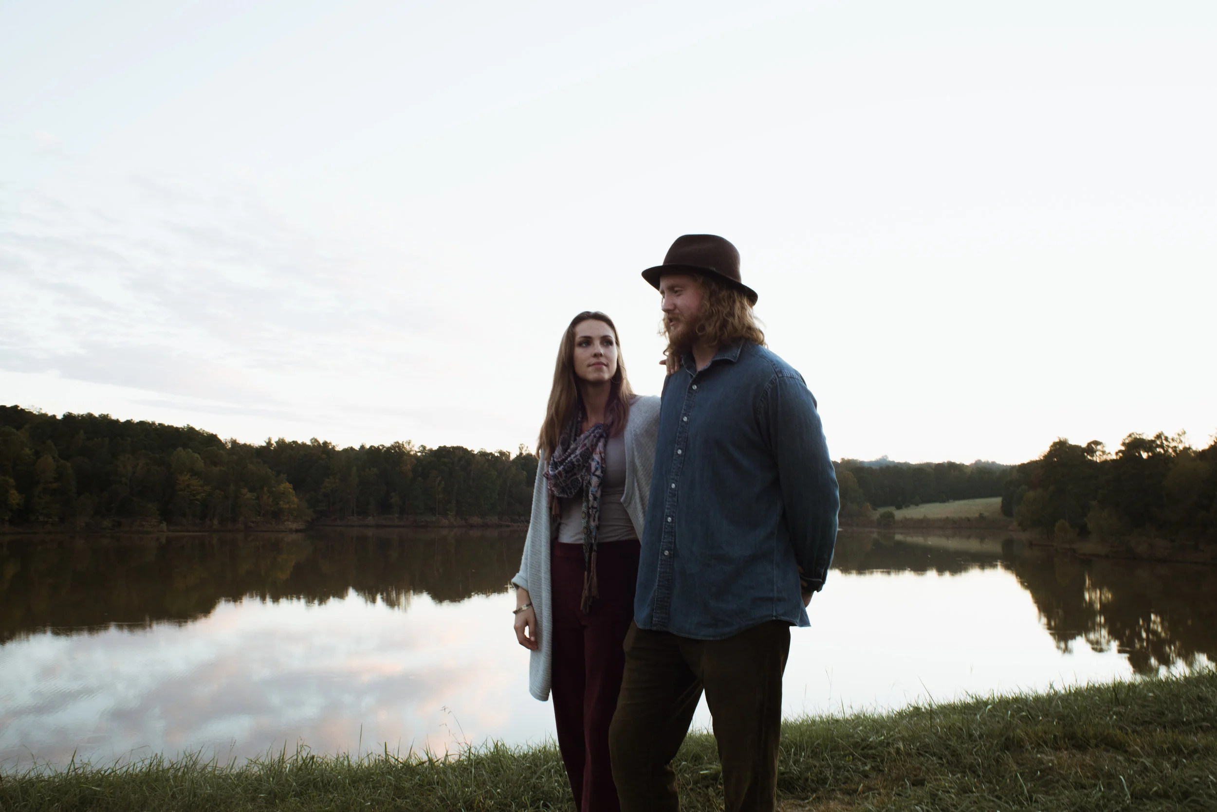 raleigh-north-carolina-engagement-session-meg-hill-photo-raleigh-engagement-photographer-carborro-engagemnet-photographer-north-carolina-triangle-engagemnet-photographer
