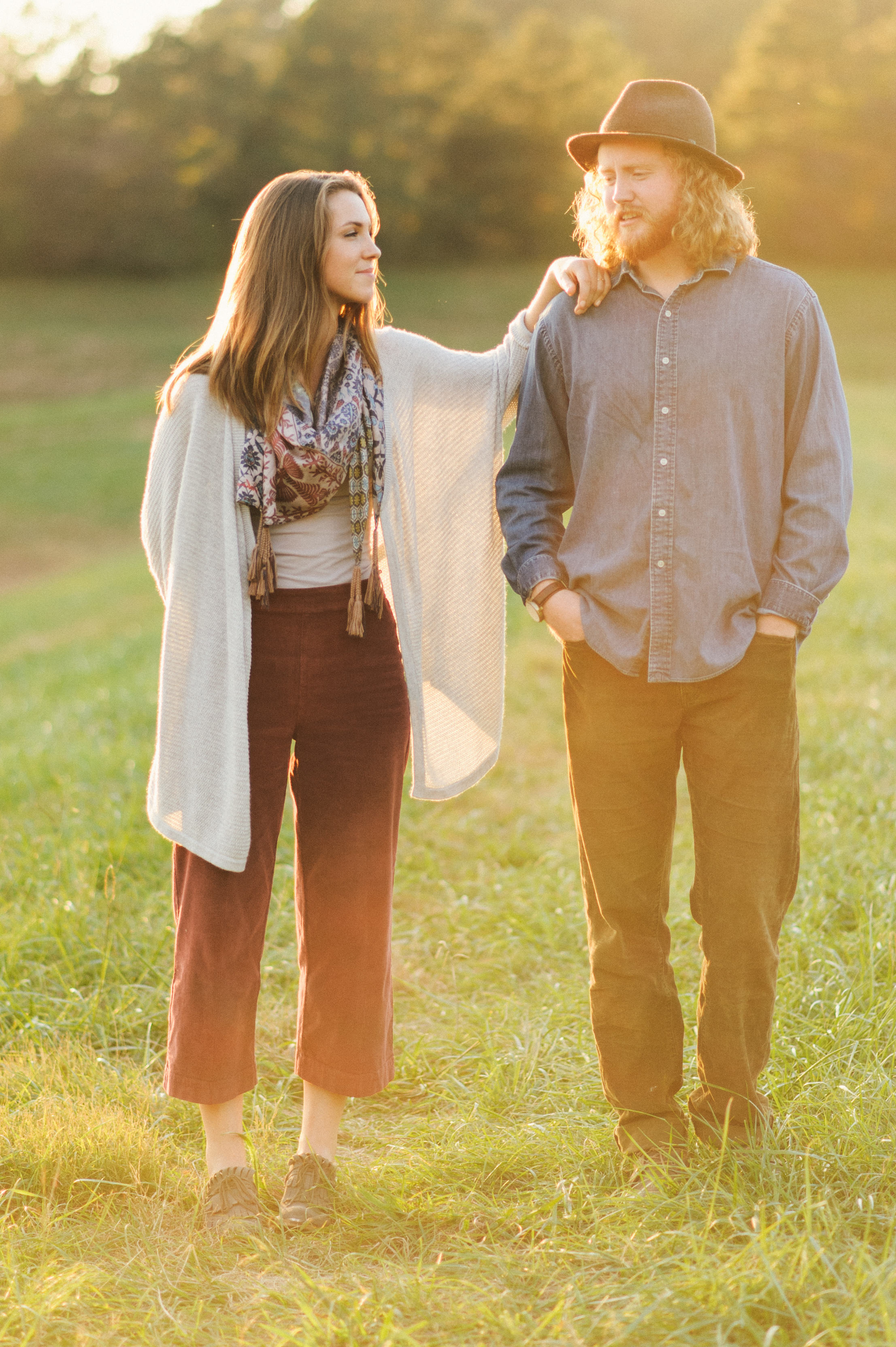raleigh-north-carolina-engagement-session-meg-hill-photo-raleigh-engagement-photographer-carborro-engagemnet-photographer-north-carolina-triangle-engagemnet-photographer