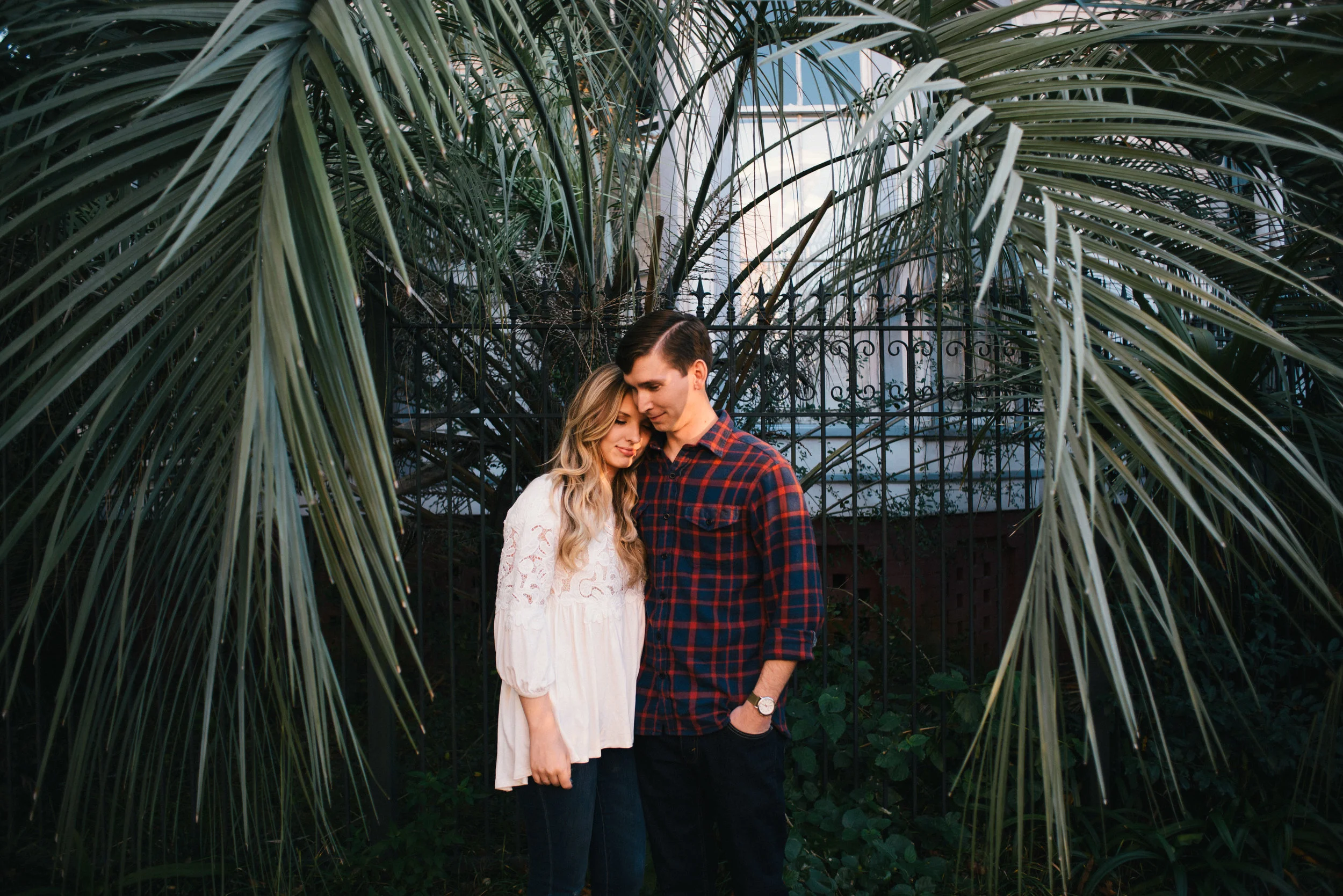savannah-georgia-engagement-session-forsyth-park-engagement-session-savannah-engagement-photographer-meg-hill-photo