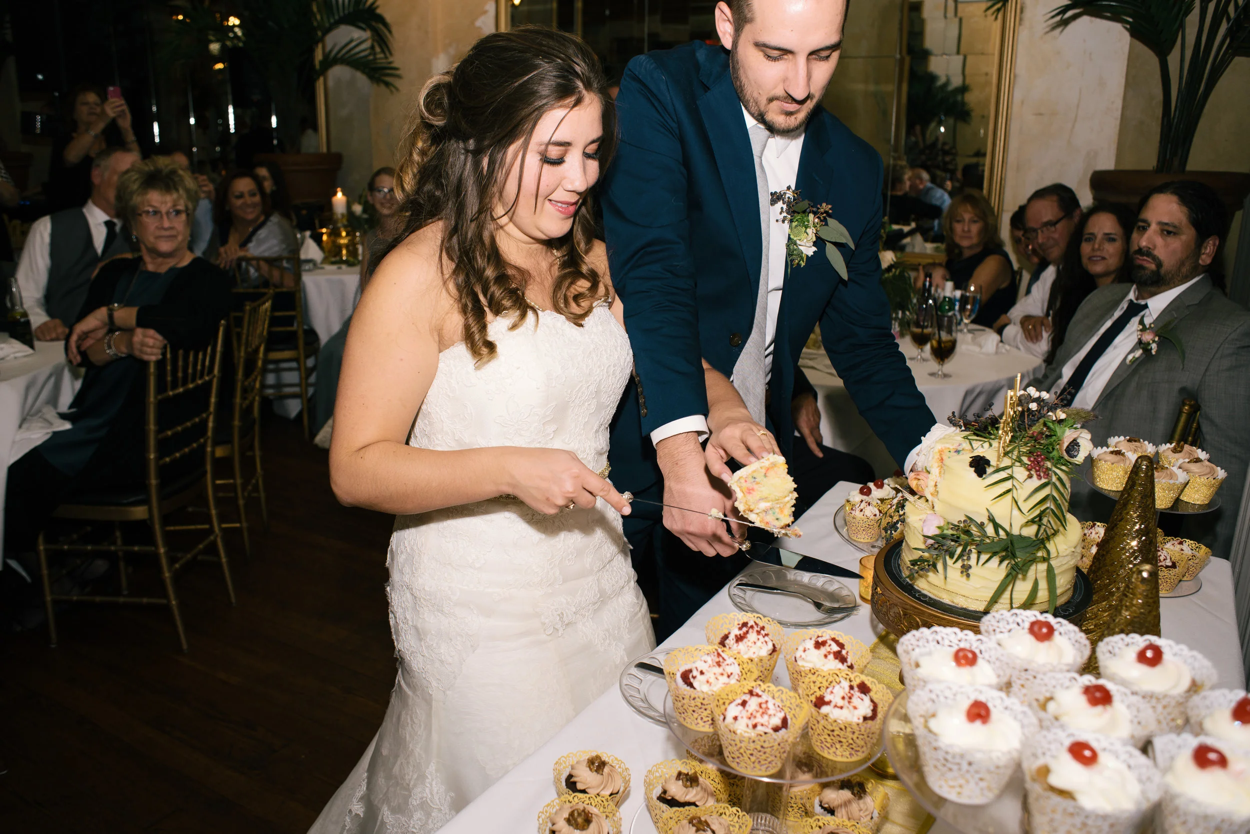 savannah-georgia-wedding-photographer-dear-joi-bridal-dress-savannah-wedding-wedding-photographer-savannah-georgia-
