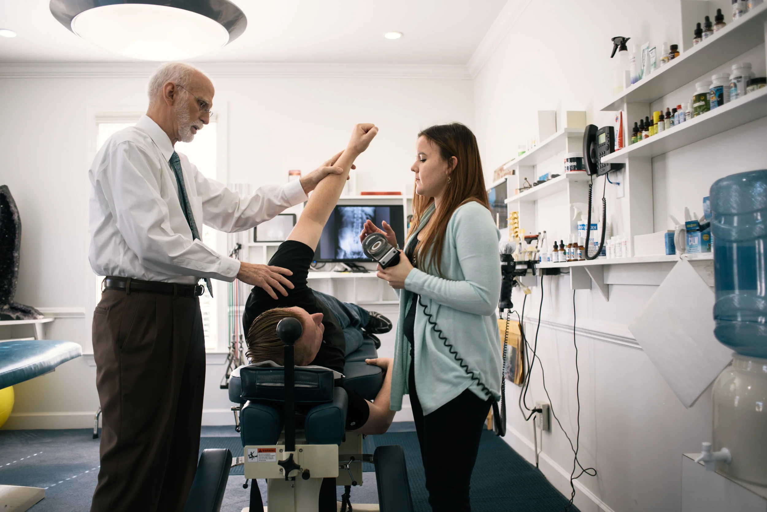 savannah-small-business-photographer-coastal-chiropractic-clinic-dr-stephen-goldberg-meg-hill-photo-savannah-georgia-small-business-photographer-small-business-branding-in-savannah-georgia
