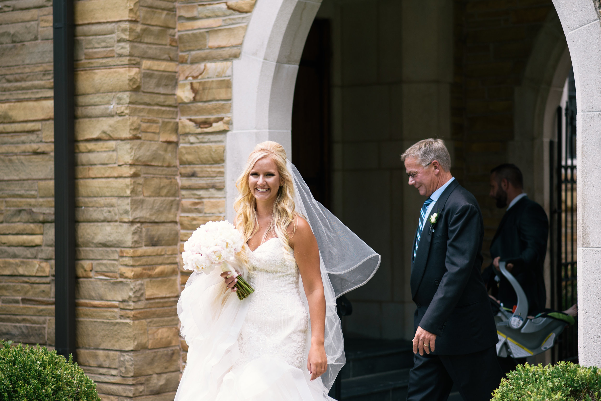 savannah-and-nick-savannah-georgia-july-wedding-meg-hill-photo- (312 of 191).jpg