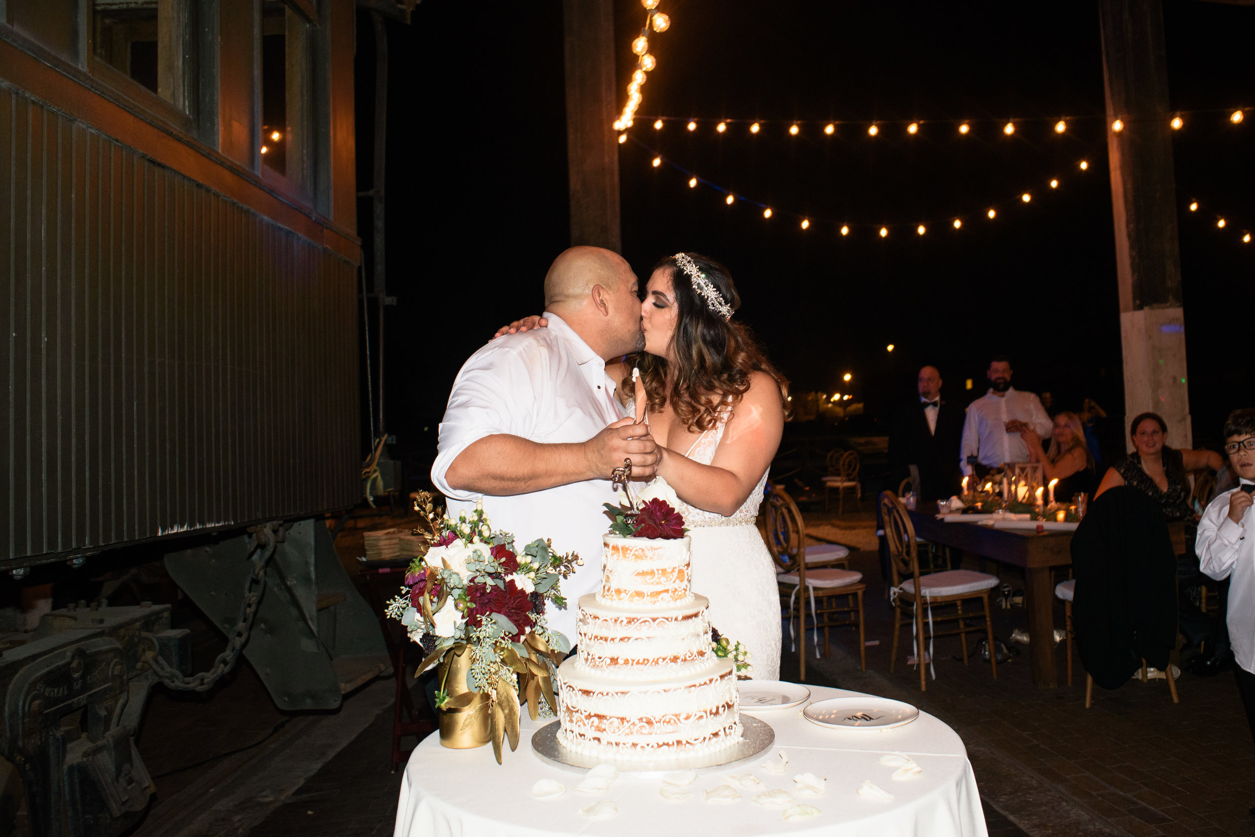 Iggy-and-yesenia-savannah-railroad-museum-wedding-meg-hill-photo- (972 of 1037).jpg